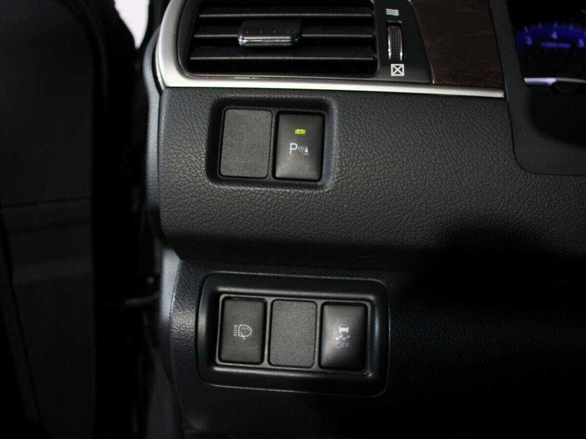 Toyota Camry с пробегом — 2018 год. Фото: #19