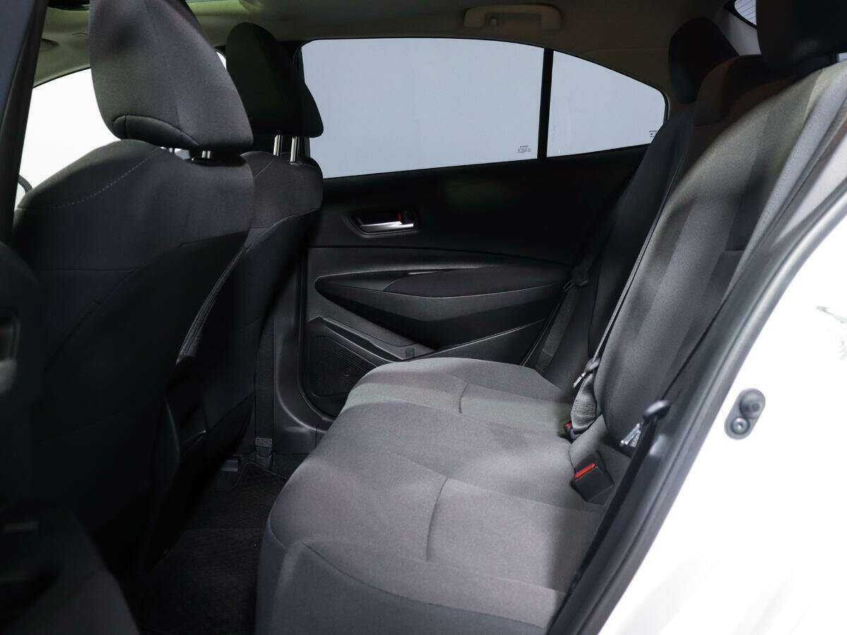 Toyota Corolla с пробегом — 2022 год. Фото: #6