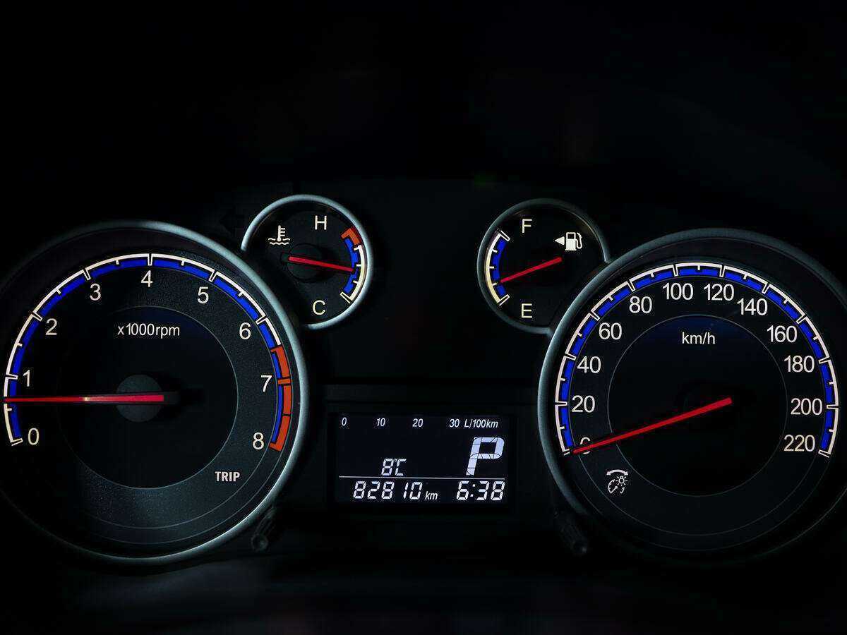 Suzuki SX4 с пробегом — 2013 год. Фото: #8