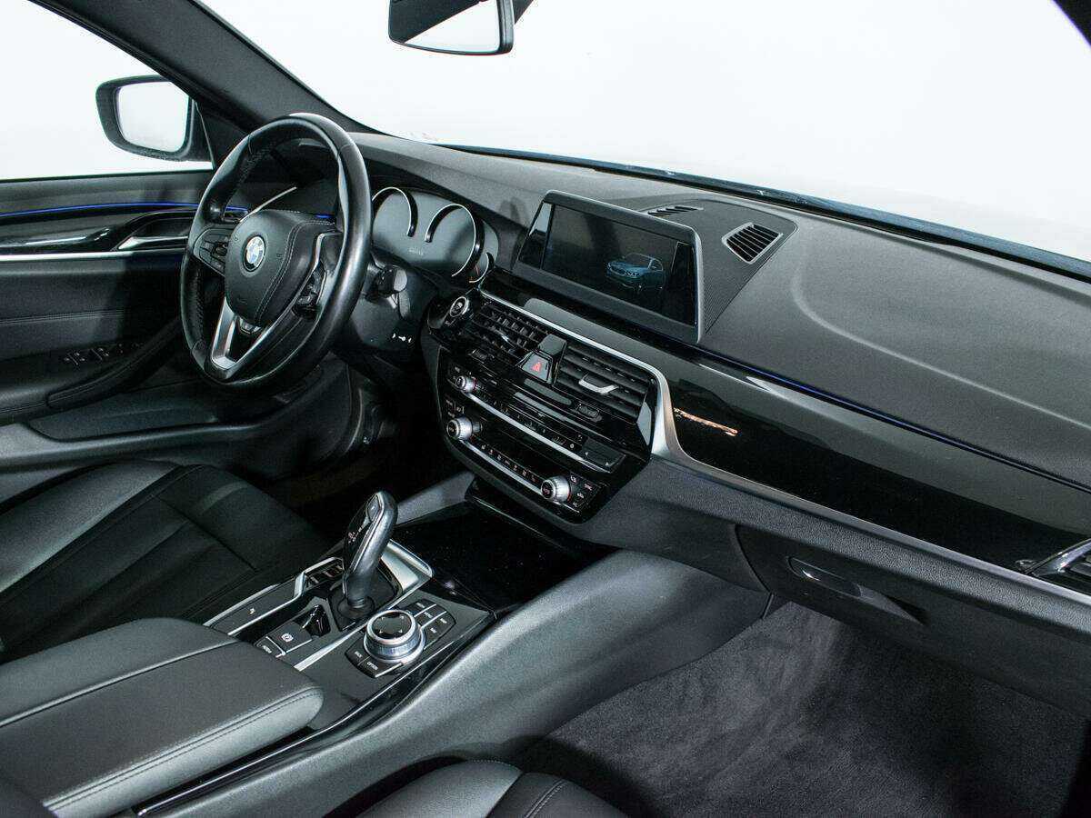 BMW 5 серии с пробегом — 2018 год. Фото: #6