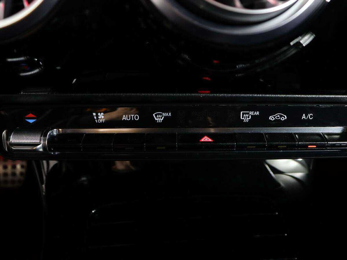 Mercedes-Benz CLA с пробегом — 2019 год. Фото: #22