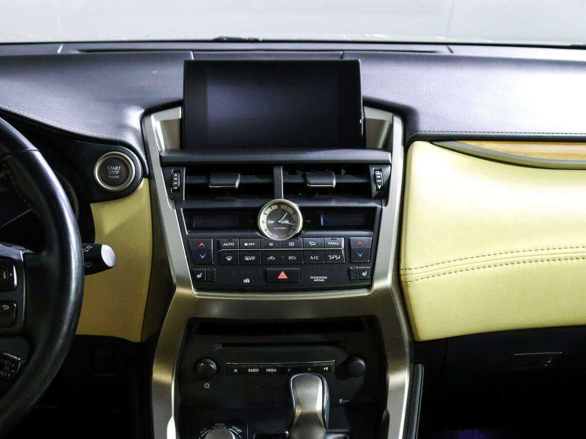 Lexus NX с пробегом — 2016 год. Фото: #9