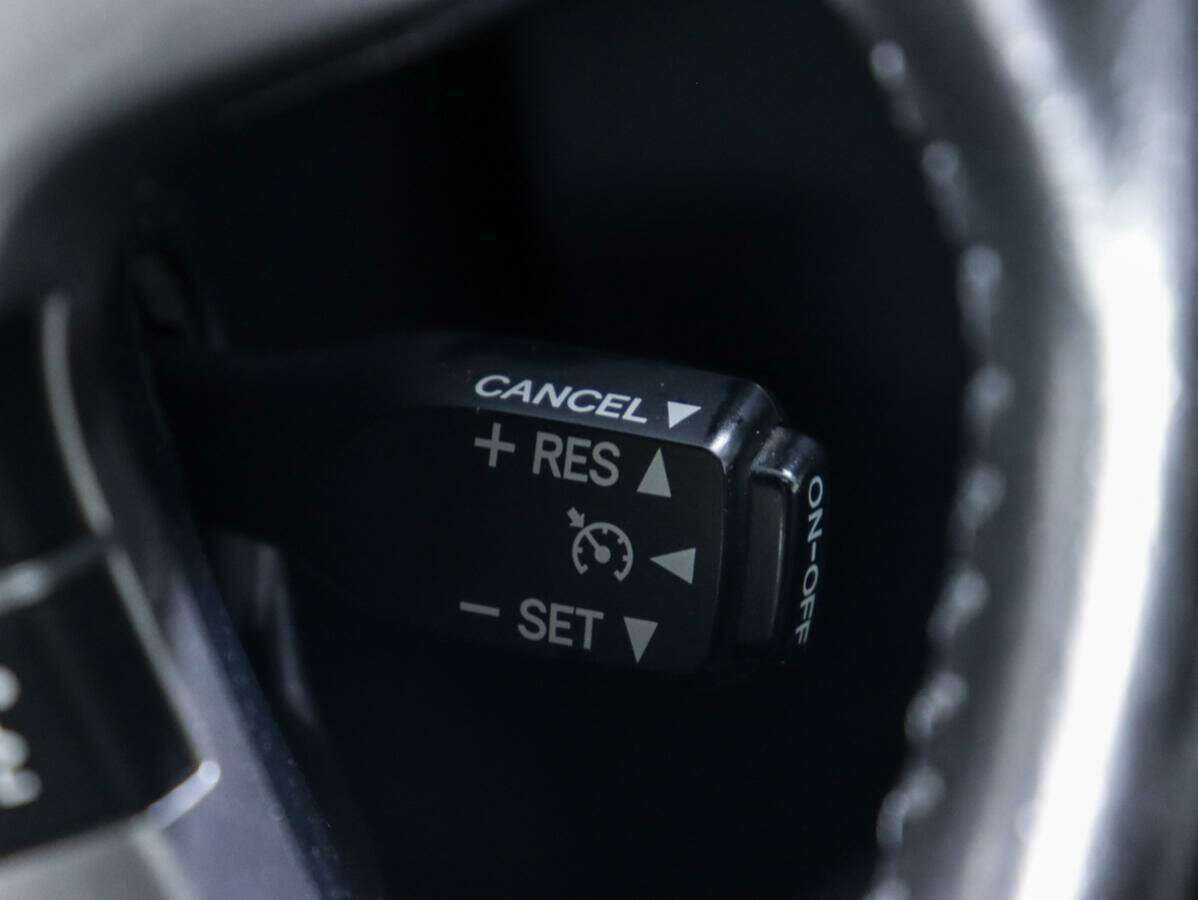 Toyota Highlander с пробегом — 2012 год. Фото: #15