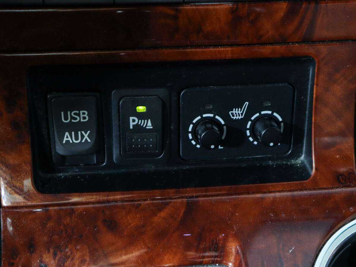 Toyota Highlander с пробегом — 2012 год. Фото: #17