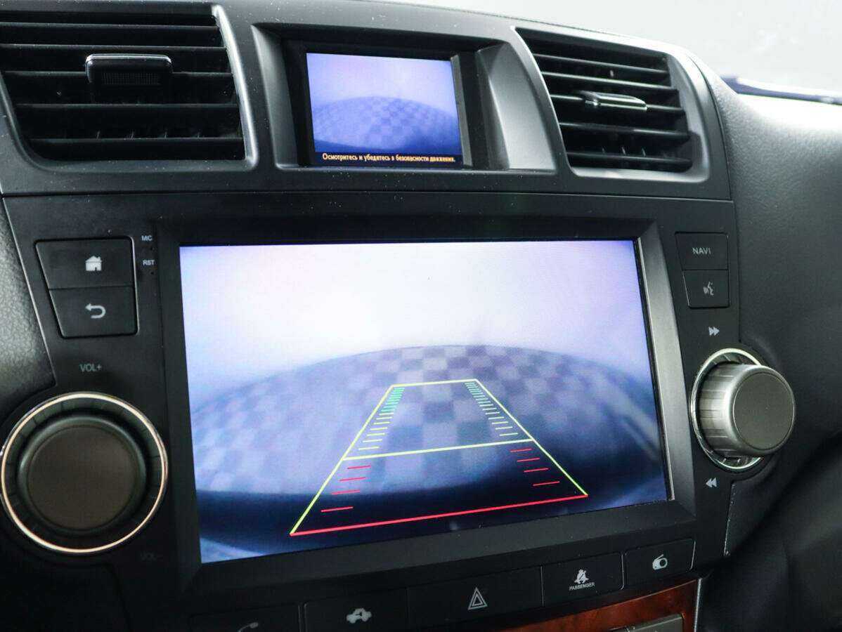 Toyota Highlander с пробегом — 2012 год. Фото: #19