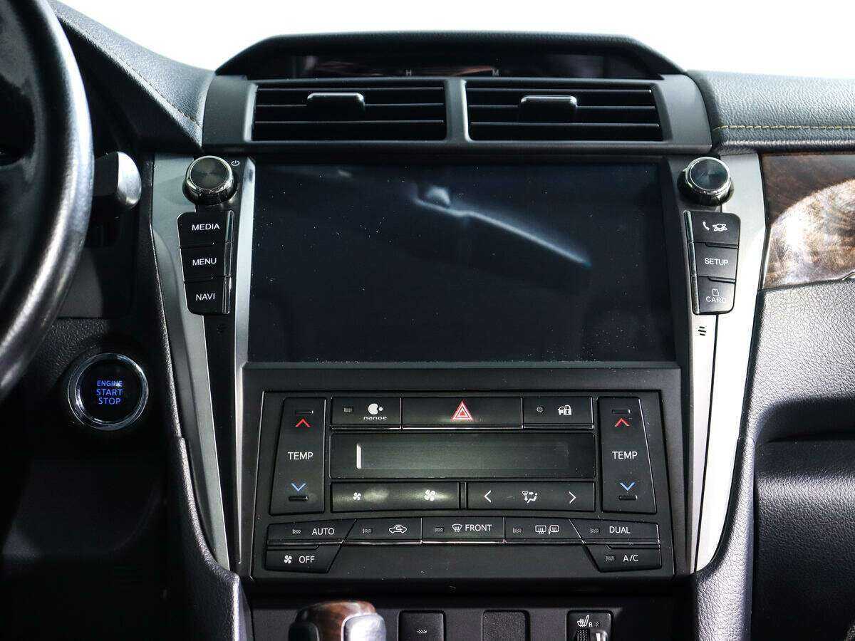 Toyota Camry с пробегом — 2017 год. Фото: #12