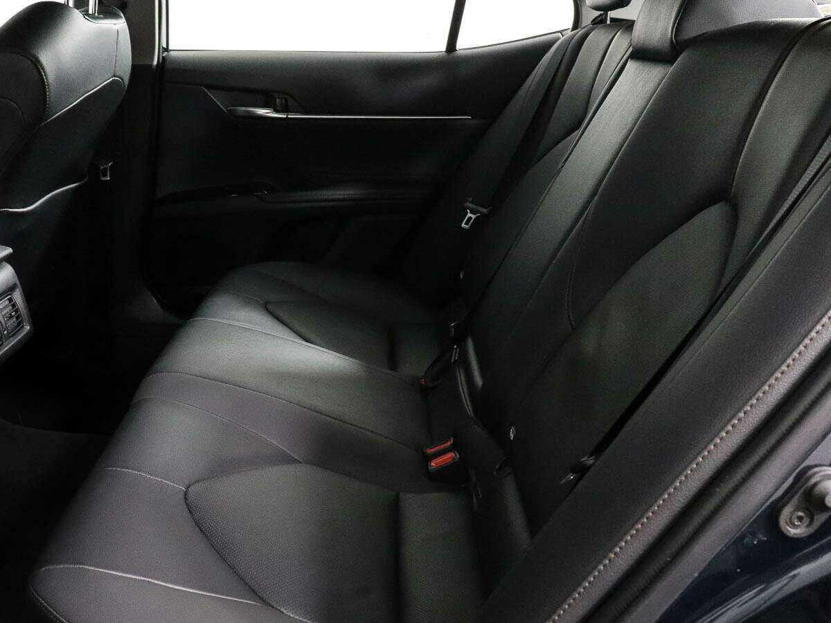 Toyota Camry с пробегом — 2020 год. Фото: #5
