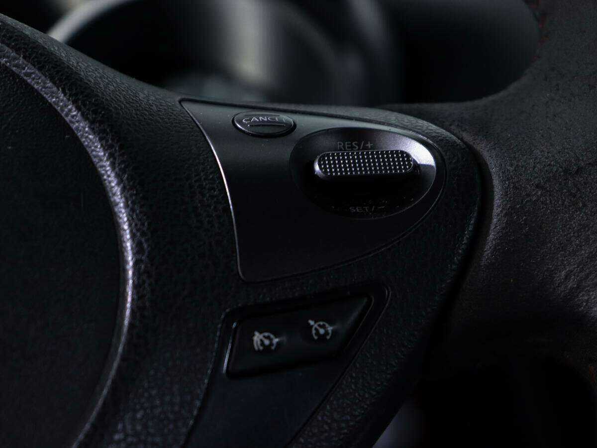 Nissan Juke Nismo с пробегом — 2013 год. Фото: #14