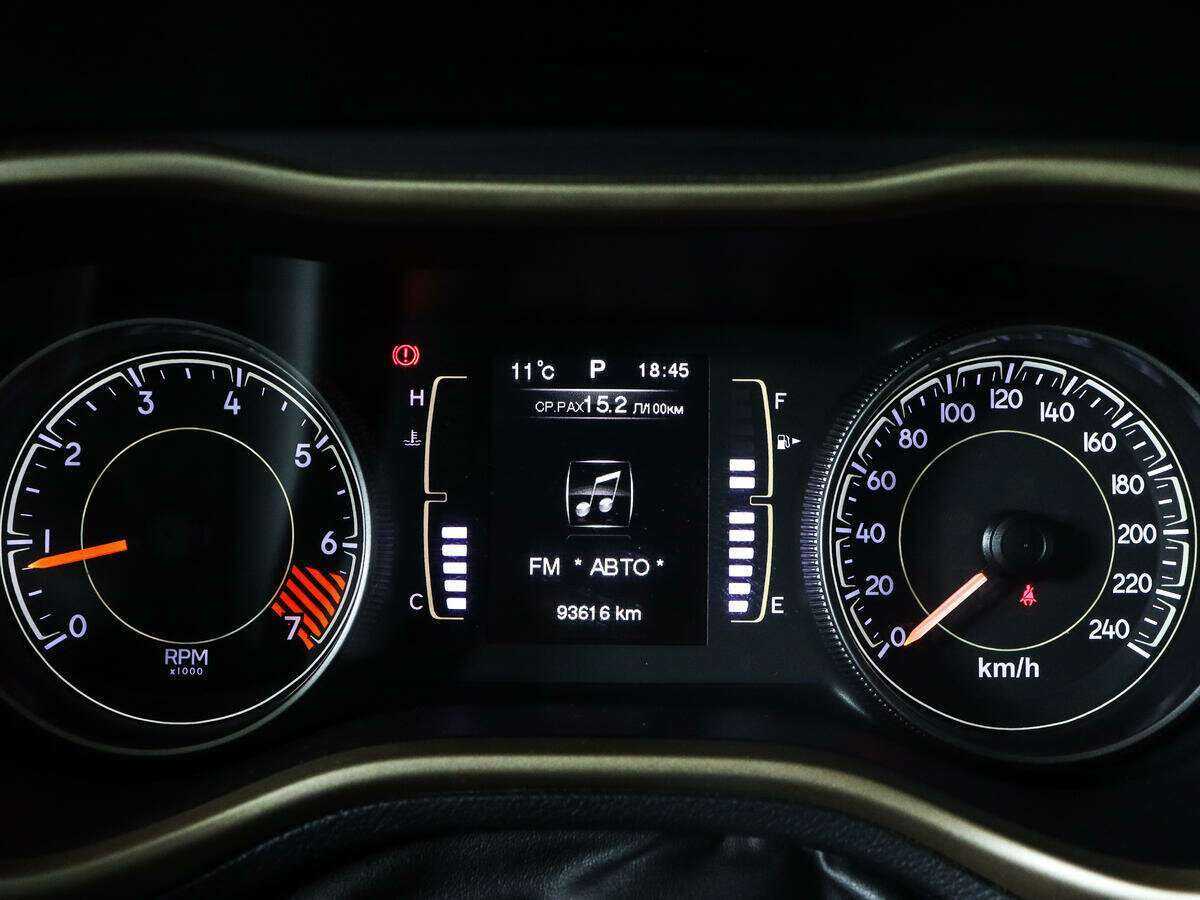 Jeep Cherokee с пробегом — 2014 год. Фото: #7