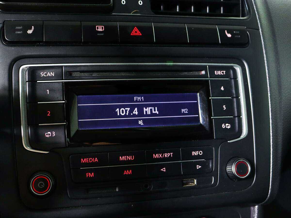 Volkswagen Polo с пробегом — 2014 год. Фото: #11