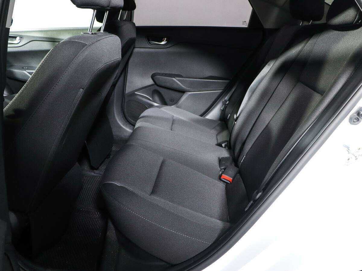 Hyundai Solaris с пробегом — 2020 год. Фото: #8