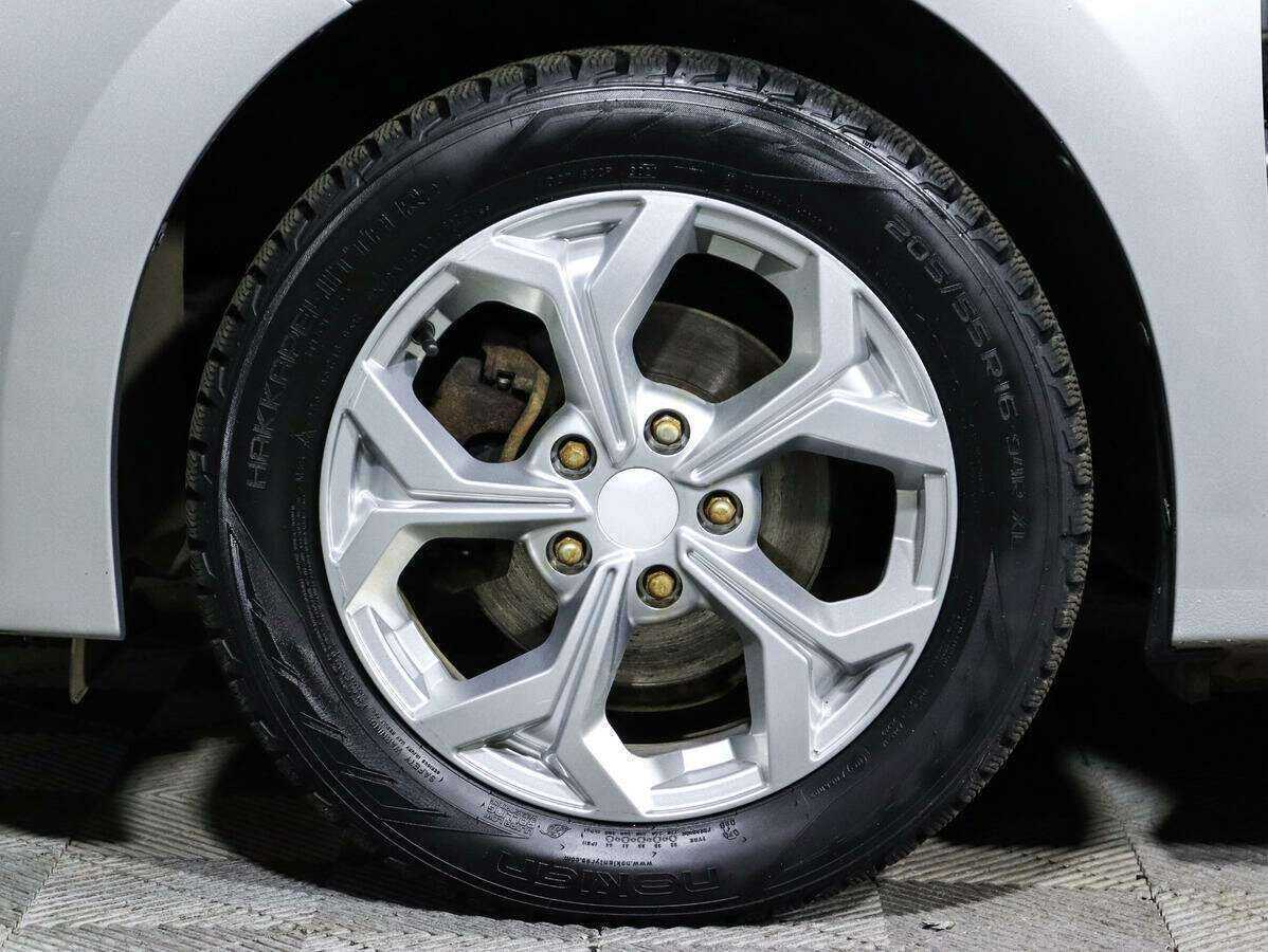 Toyota Corolla с пробегом — 2013 год. Фото: #16