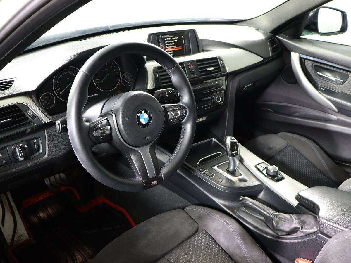 BMW 3 серии с пробегом — 2016 год. Фото: #13