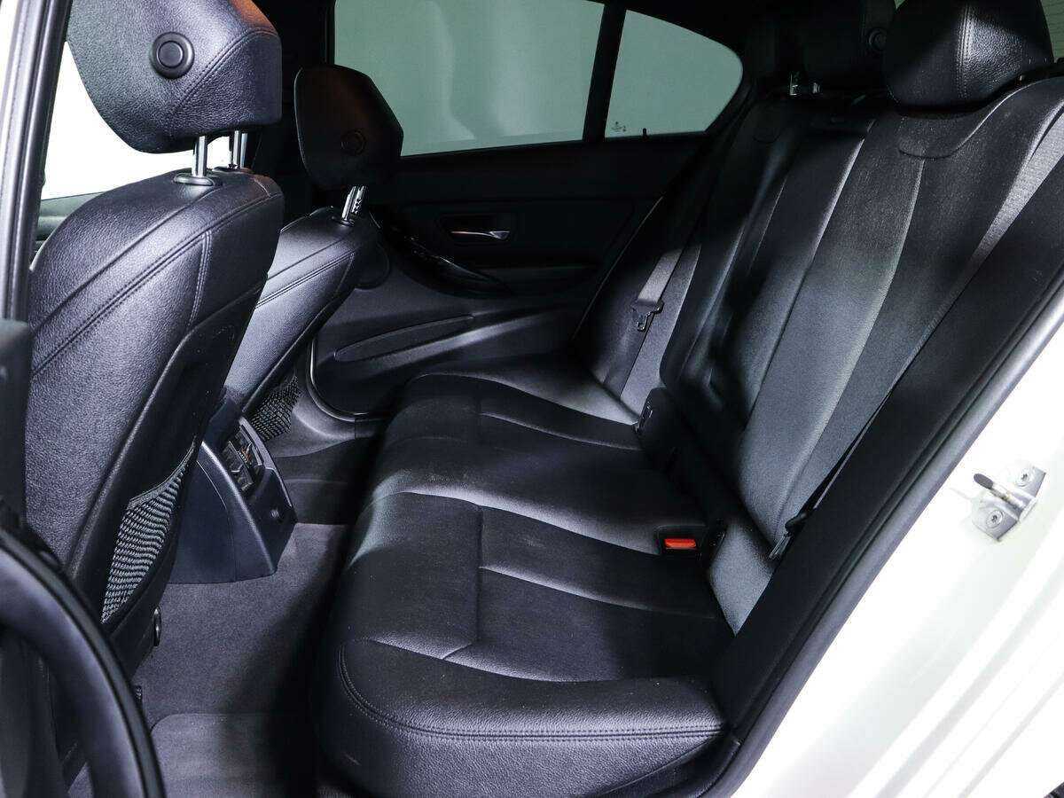 BMW 3 серии с пробегом — 2014 год. Фото: #7