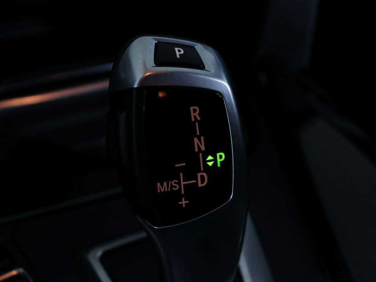 BMW 3 серии с пробегом — 2014 год. Фото: #14