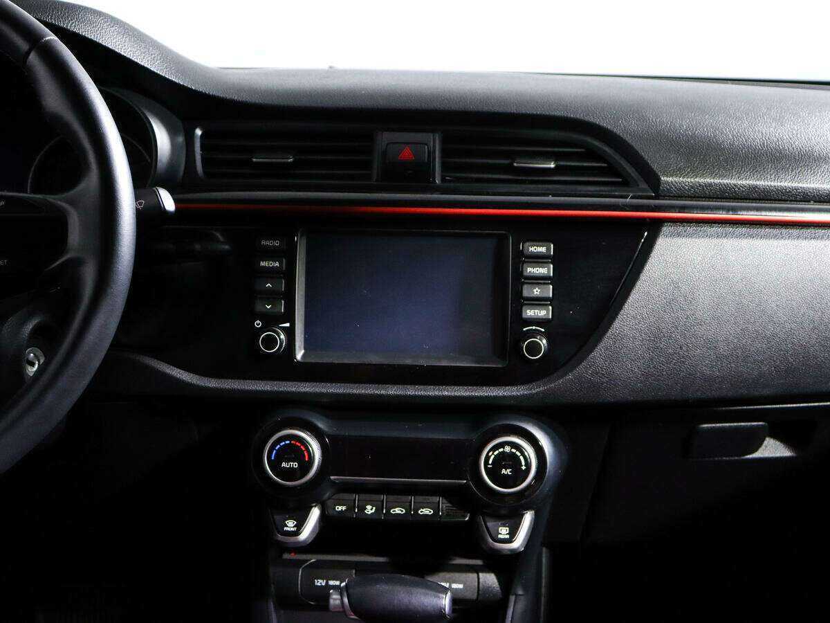 Kia Rio с пробегом — 2020 год. Фото: #10