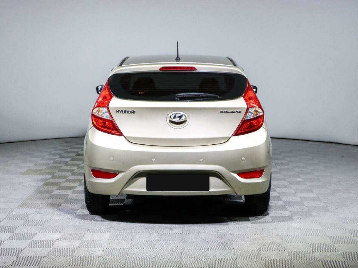 Hyundai Solaris с пробегом — 2013 год. Фото: #4