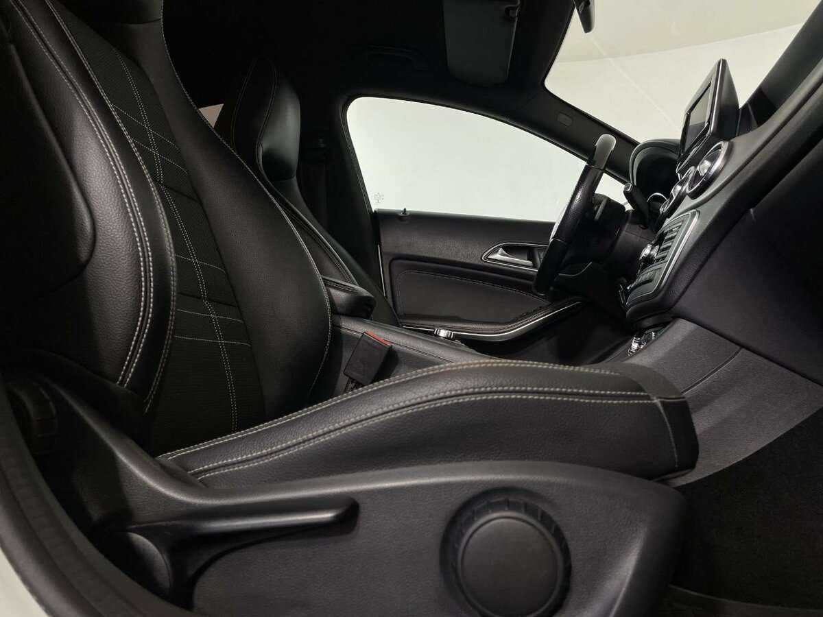 Mercedes-Benz CLA с пробегом — 2014 год. Фото: #13