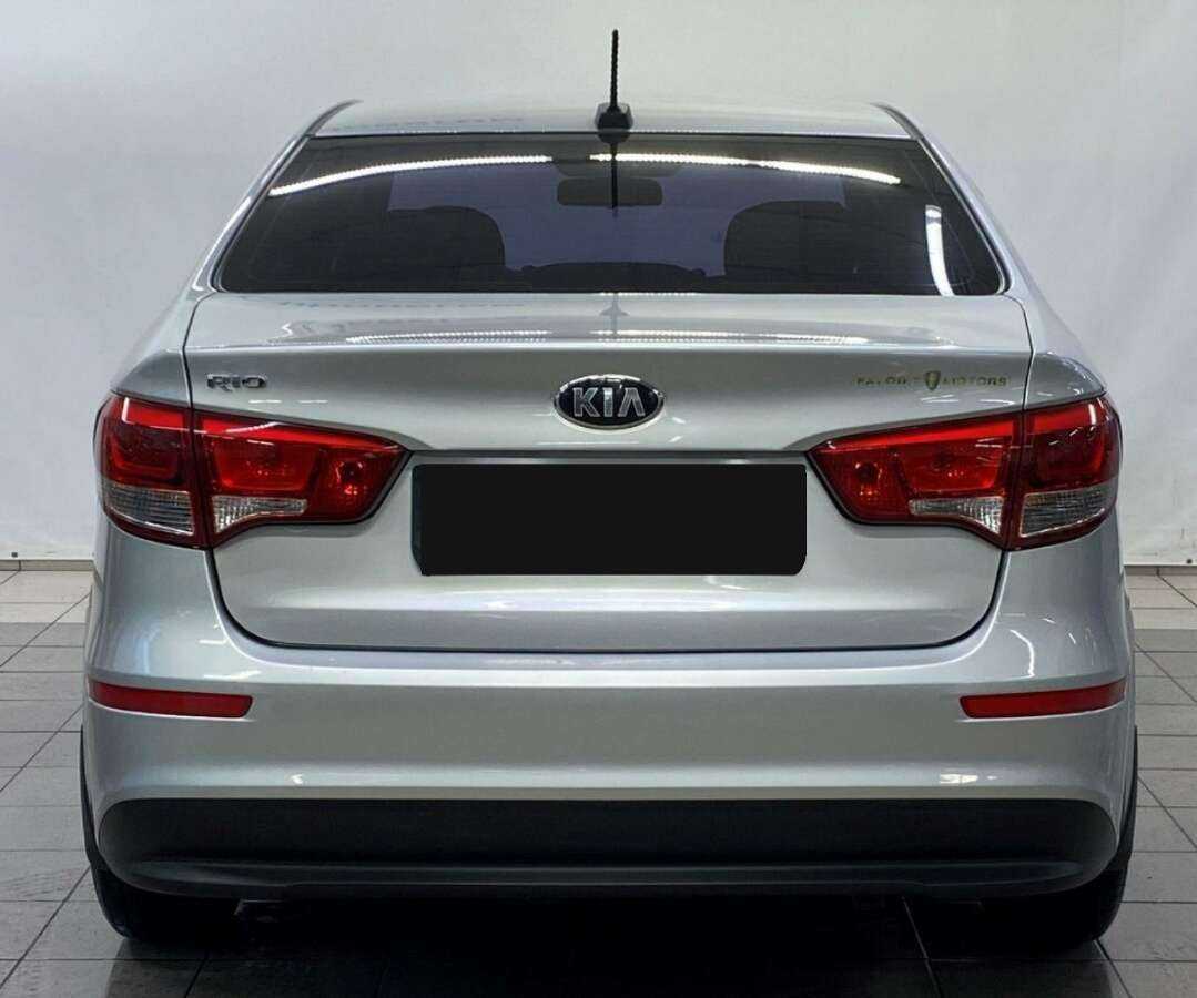 Kia Rio с пробегом — 2017 год. Фото: #2