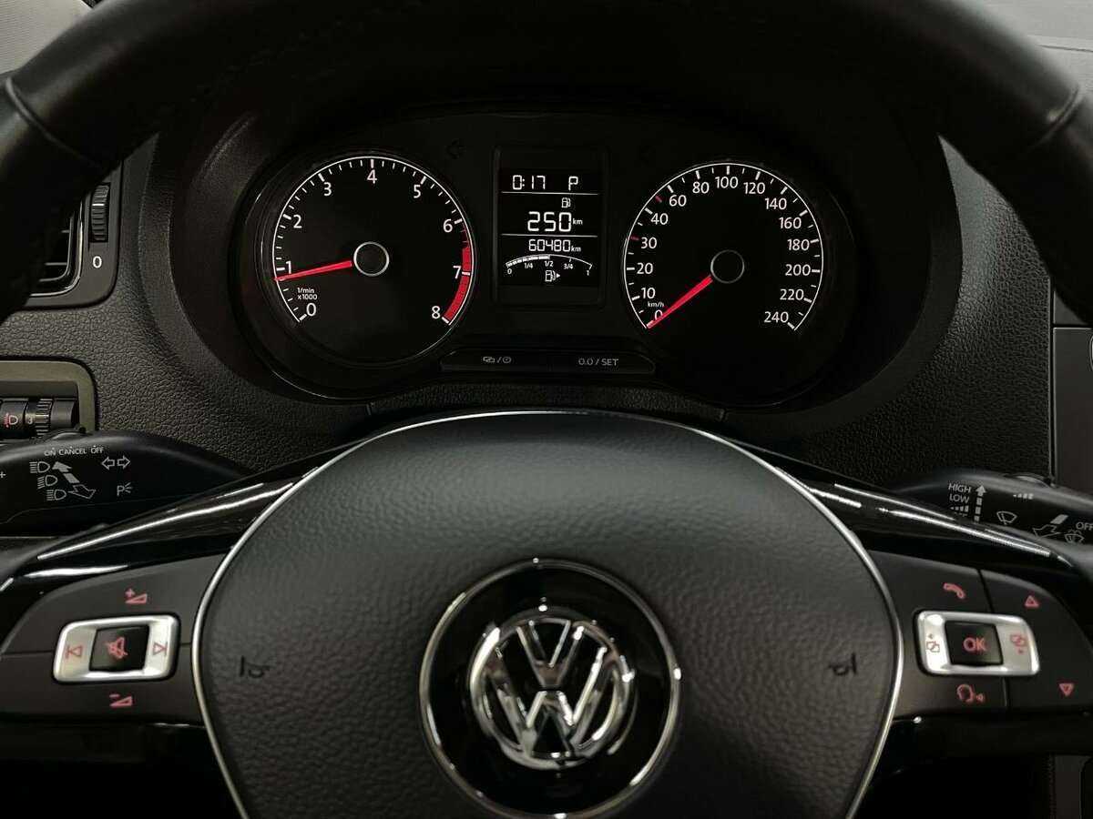 Volkswagen Polo с пробегом — 2019 год. Фото: #9