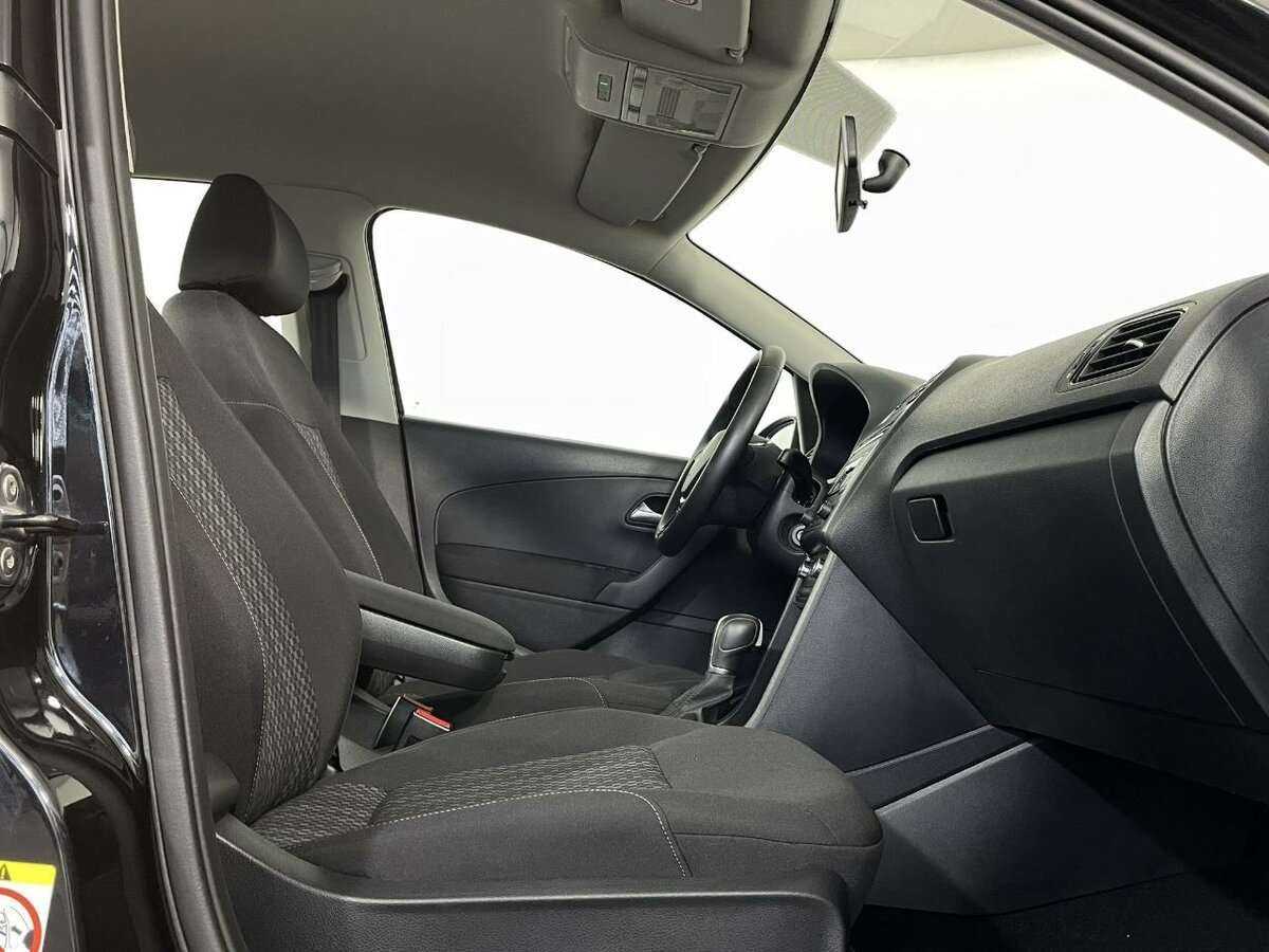 Volkswagen Polo с пробегом — 2019 год. Фото: #12