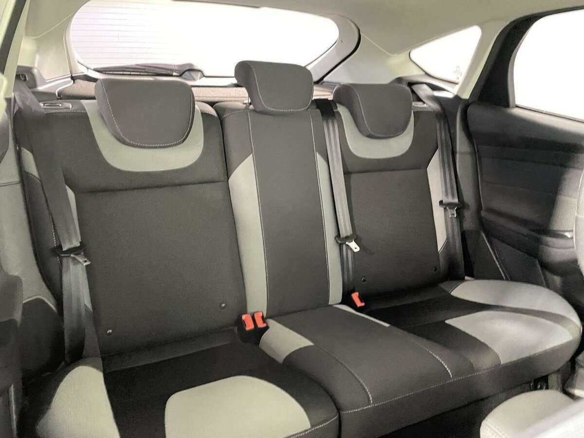 Ford Focus с пробегом — 2012 год. Фото: #13