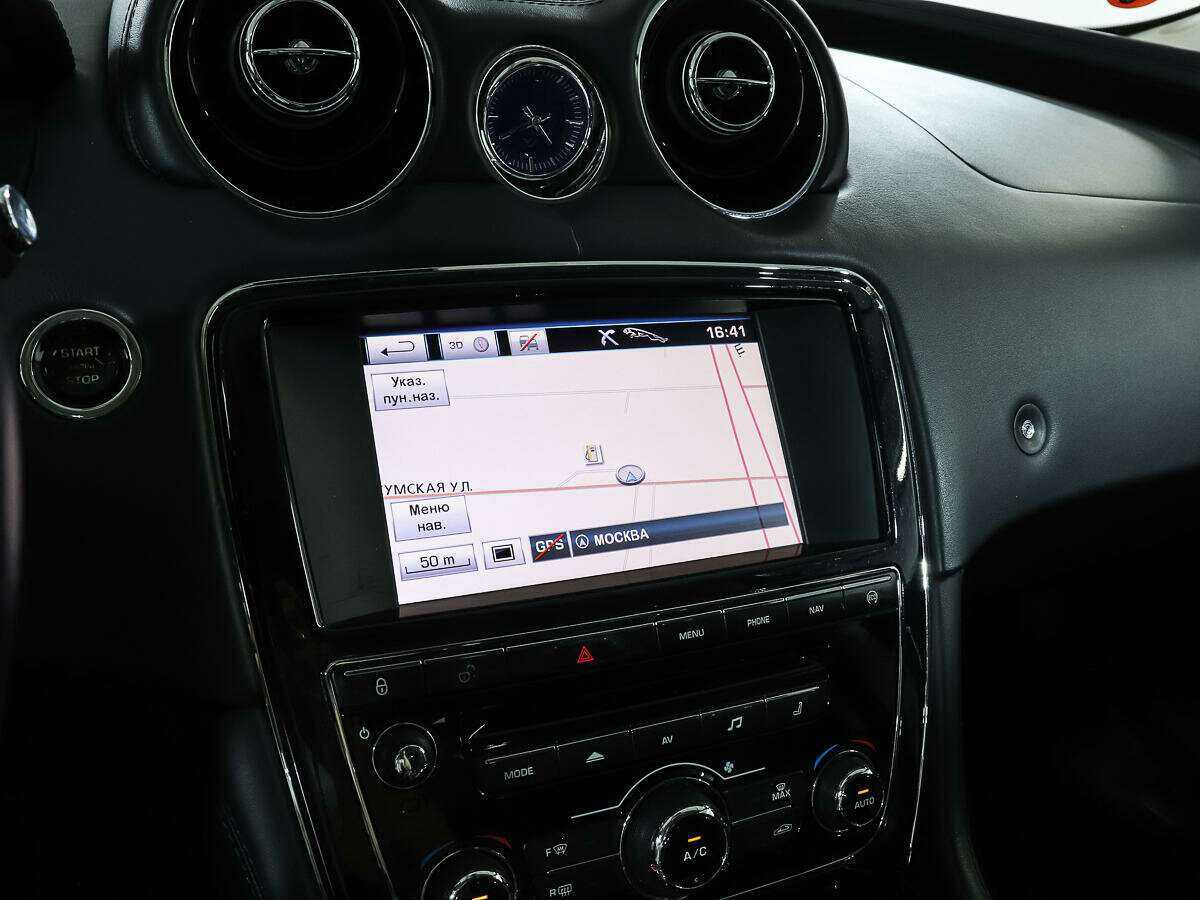 Jaguar XJ с пробегом — 2013 год. Фото: #14