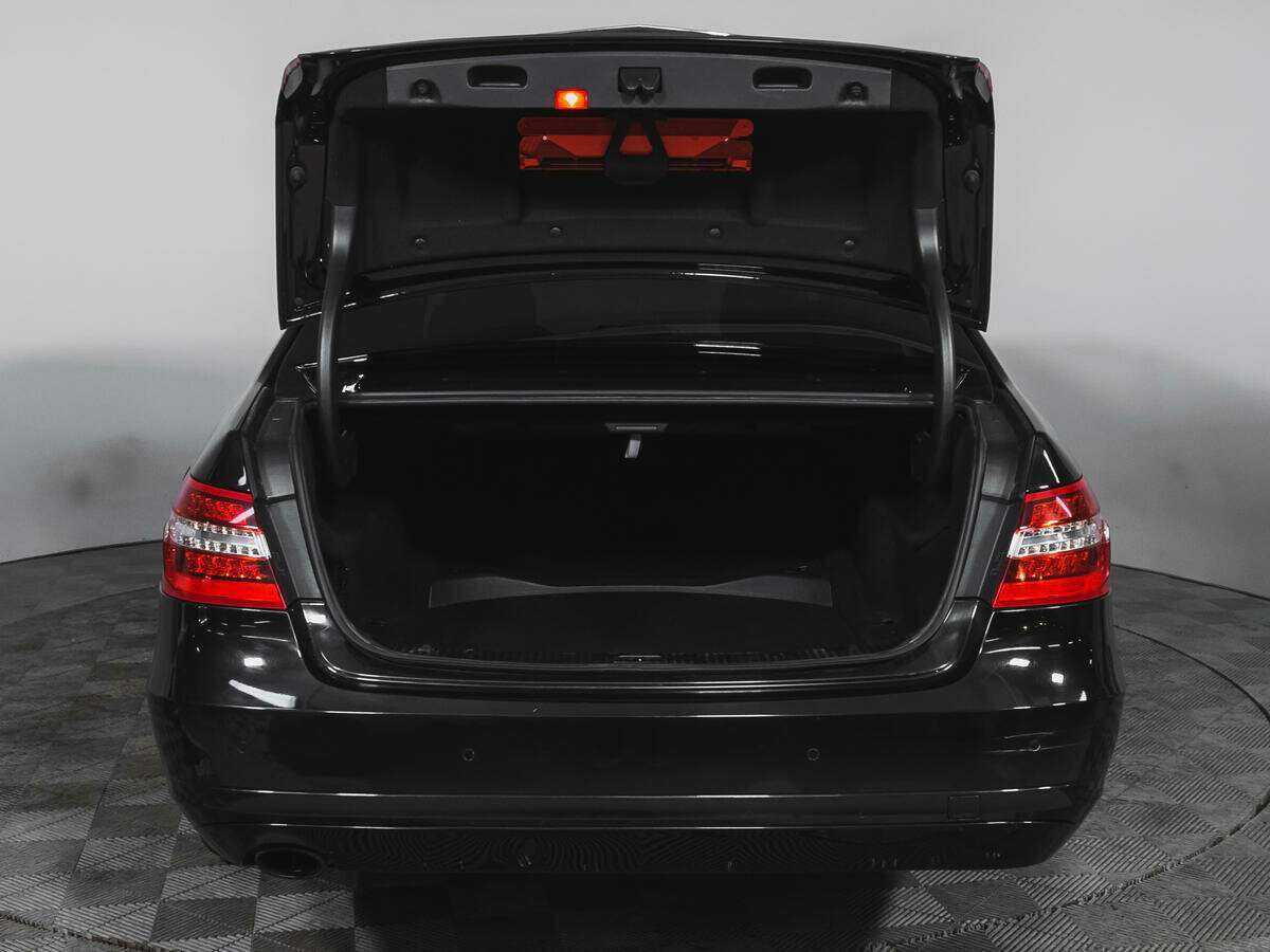 Mercedes-Benz E-Класс с пробегом — 2012 год. Фото: #16