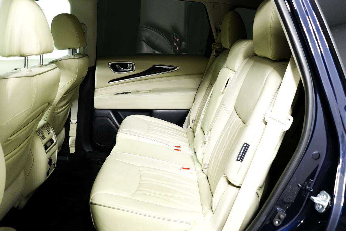 Infiniti QX60 с пробегом — 2018 год. Фото: #11