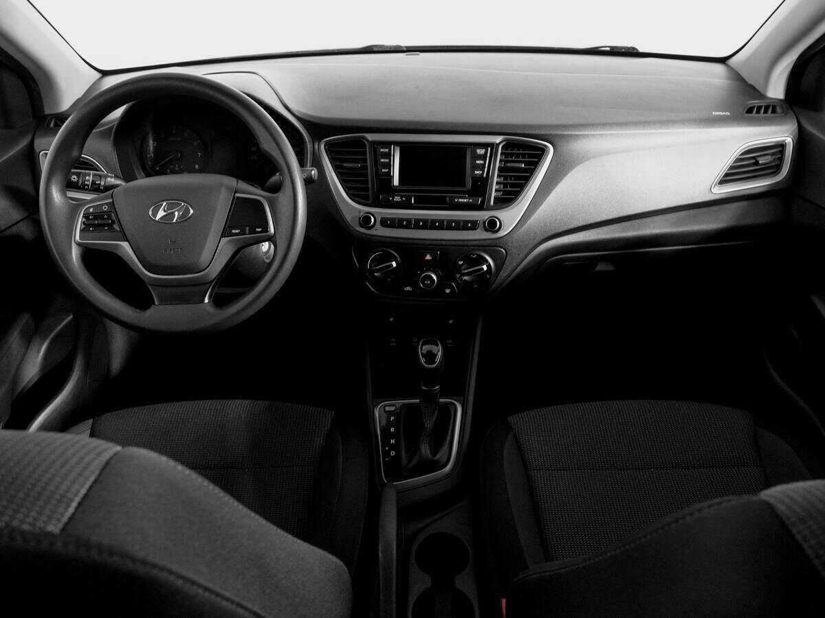 Hyundai Solaris с пробегом — 2018 год. Фото: #9