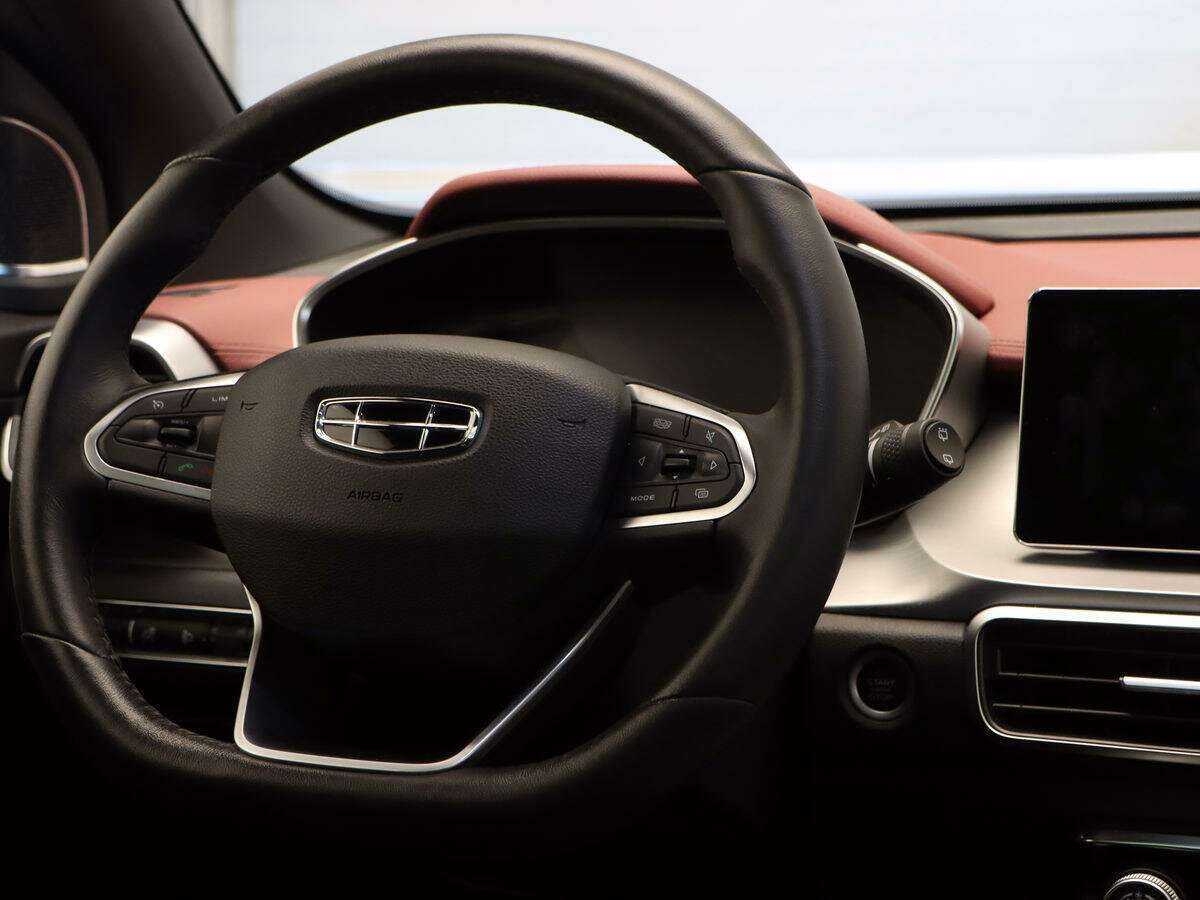 Geely Coolray с пробегом — 2020 год. Фото: #9