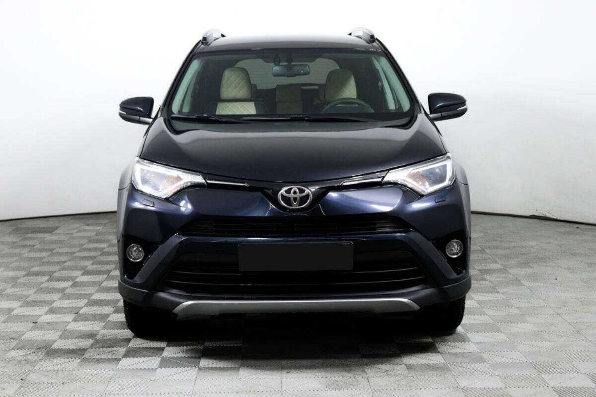 Toyota RAV4 с пробегом — 2017 год. Фото: #1