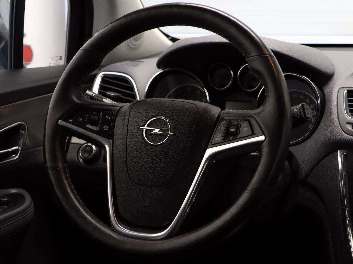 Opel Mokka с пробегом — 2014 год. Фото: #9