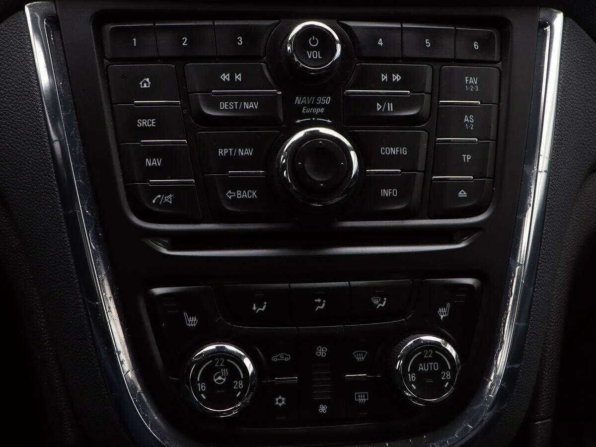 Opel Mokka с пробегом — 2014 год. Фото: #16