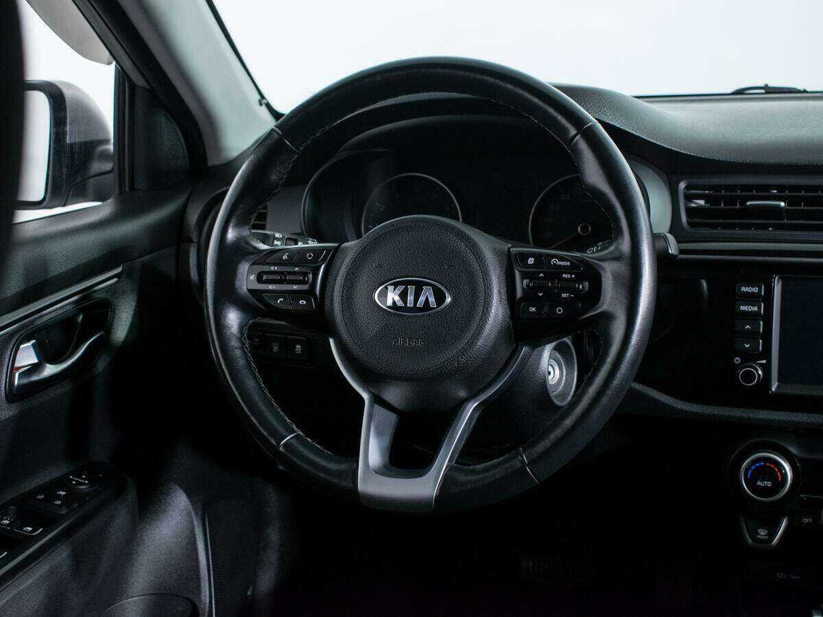 Kia Rio с пробегом — 2020 год. Фото: #13