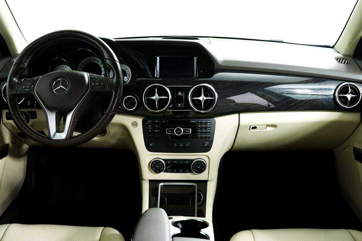 Mercedes-Benz GLK-Класс с пробегом — 2015 год. Фото: #10