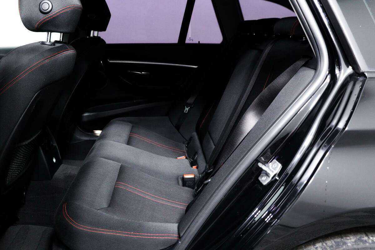 BMW 3 серии с пробегом — 2019 год. Фото: #11