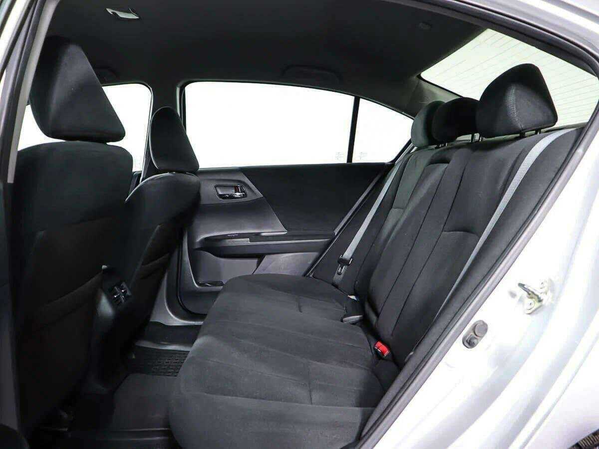 Honda Accord с пробегом — 2013 год. Фото: #13