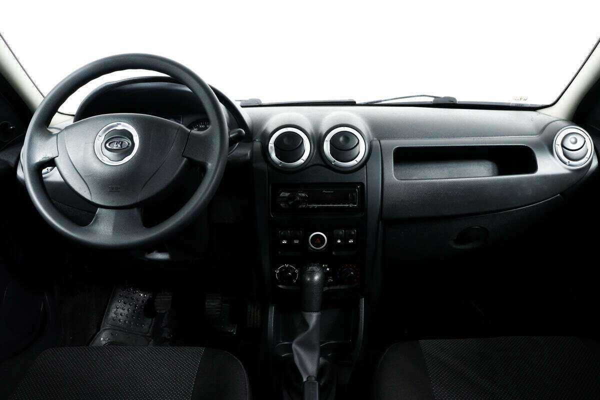 Lada (ВАЗ) Largus с пробегом — 2014 год. Фото: #10