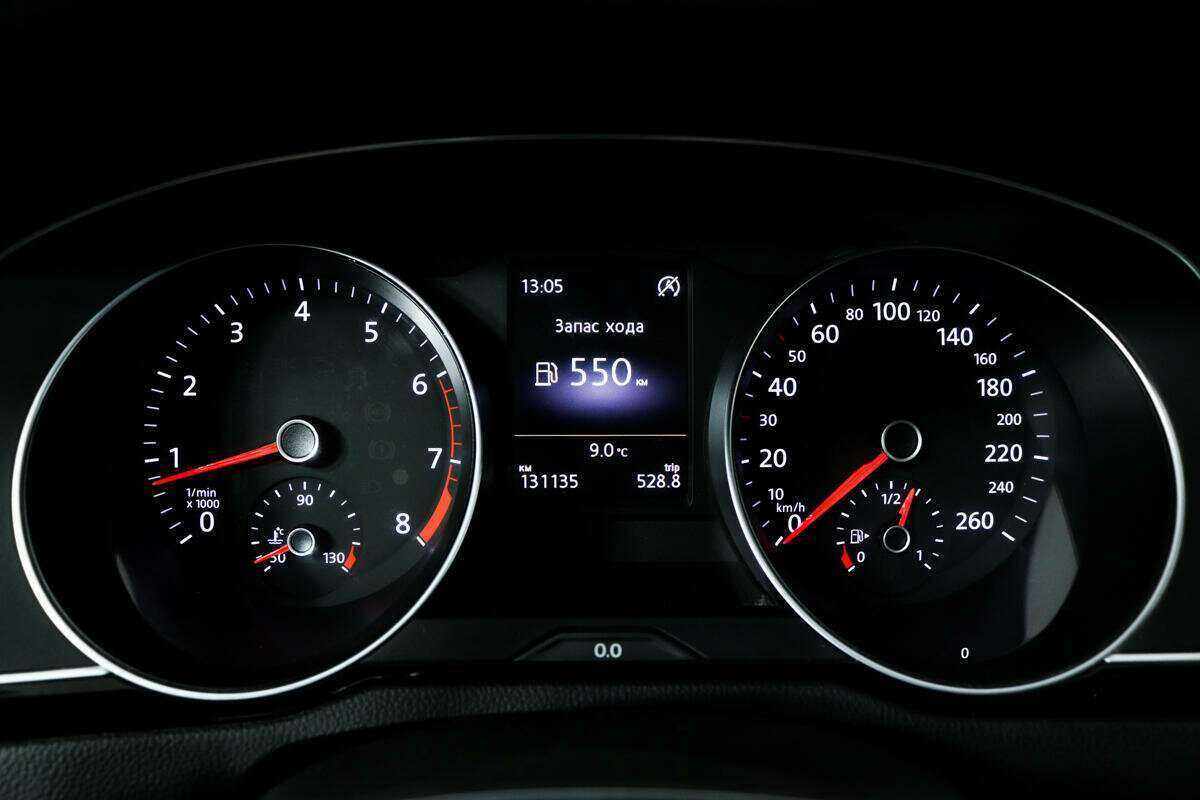 Volkswagen Passat с пробегом — 2016 год. Фото: #9