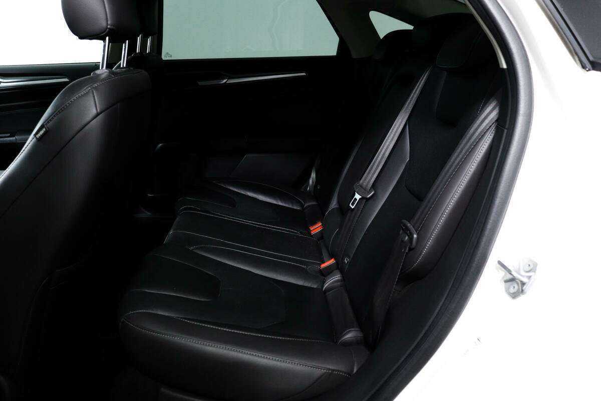 Ford Mondeo с пробегом — 2016 год. Фото: #11