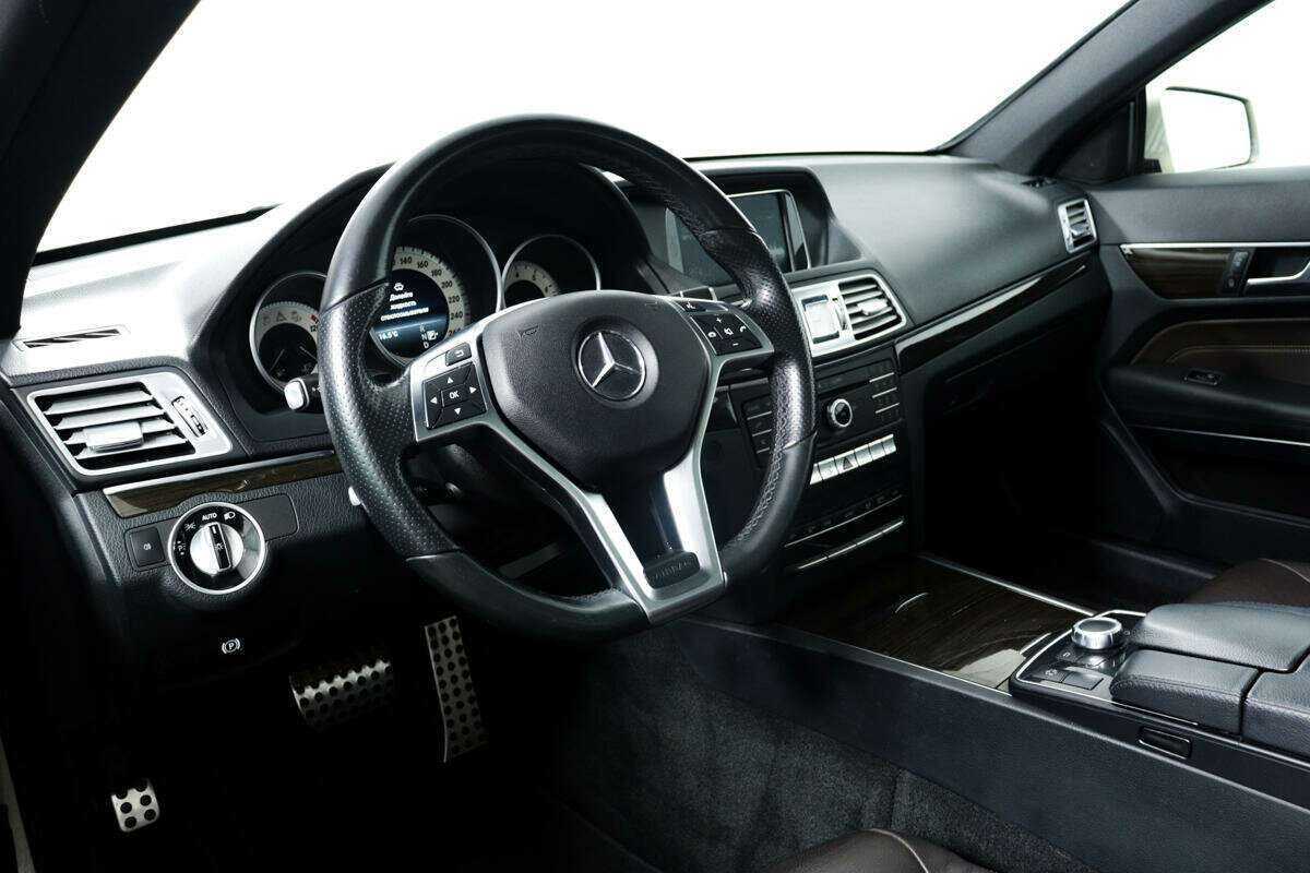 Mercedes-Benz E-Класс с пробегом — 2015 год. Фото: #11