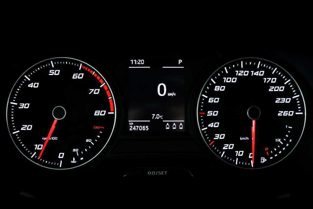 SEAT Leon с пробегом — 2013 год. Фото: #9