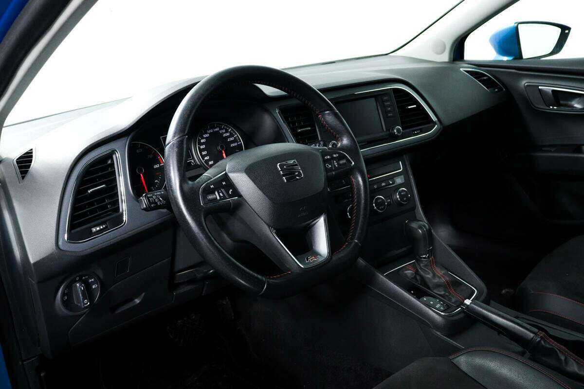 SEAT Leon с пробегом — 2013 год. Фото: #12