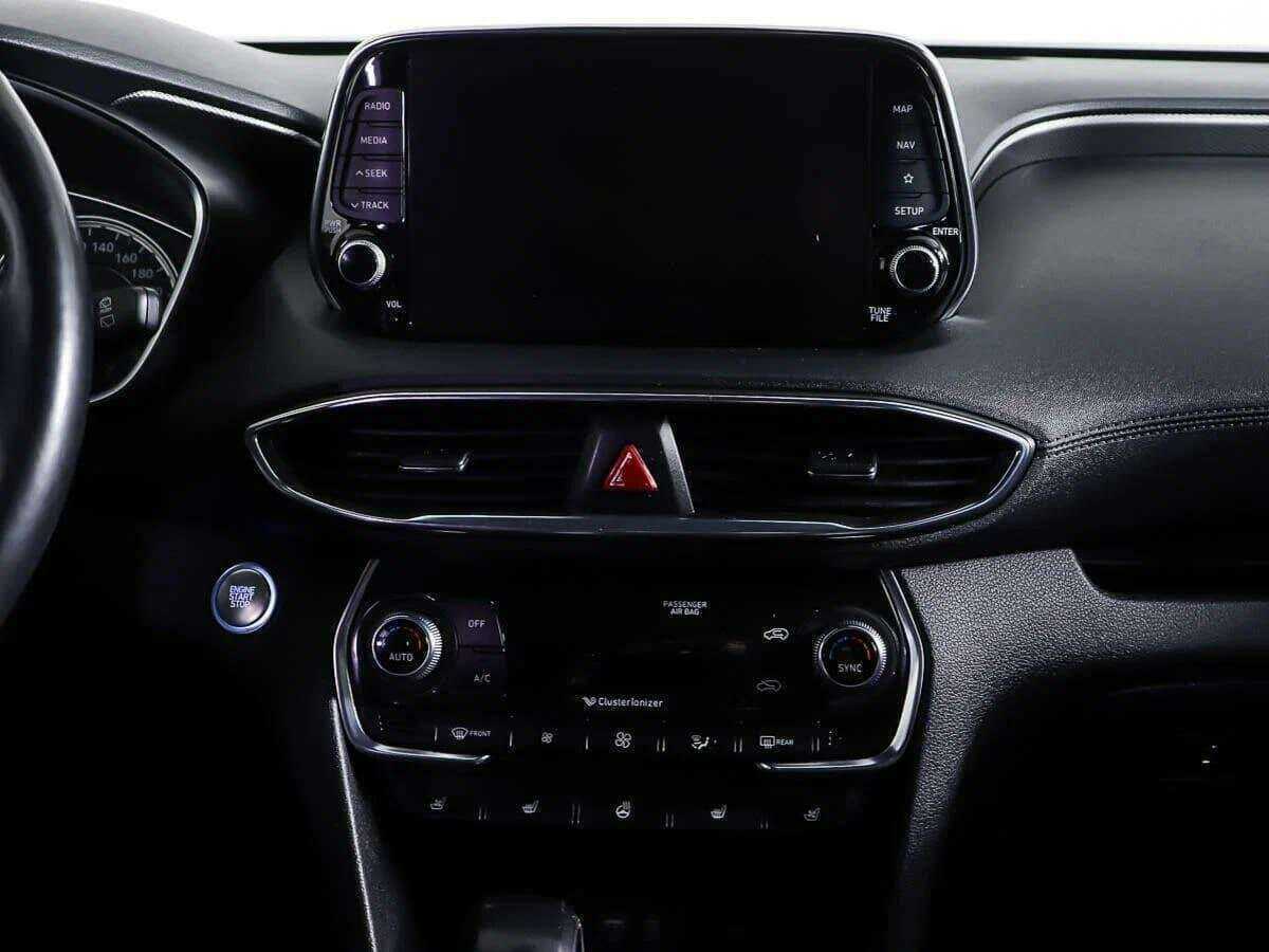 Hyundai Santa Fe с пробегом — 2018 год. Фото: #11