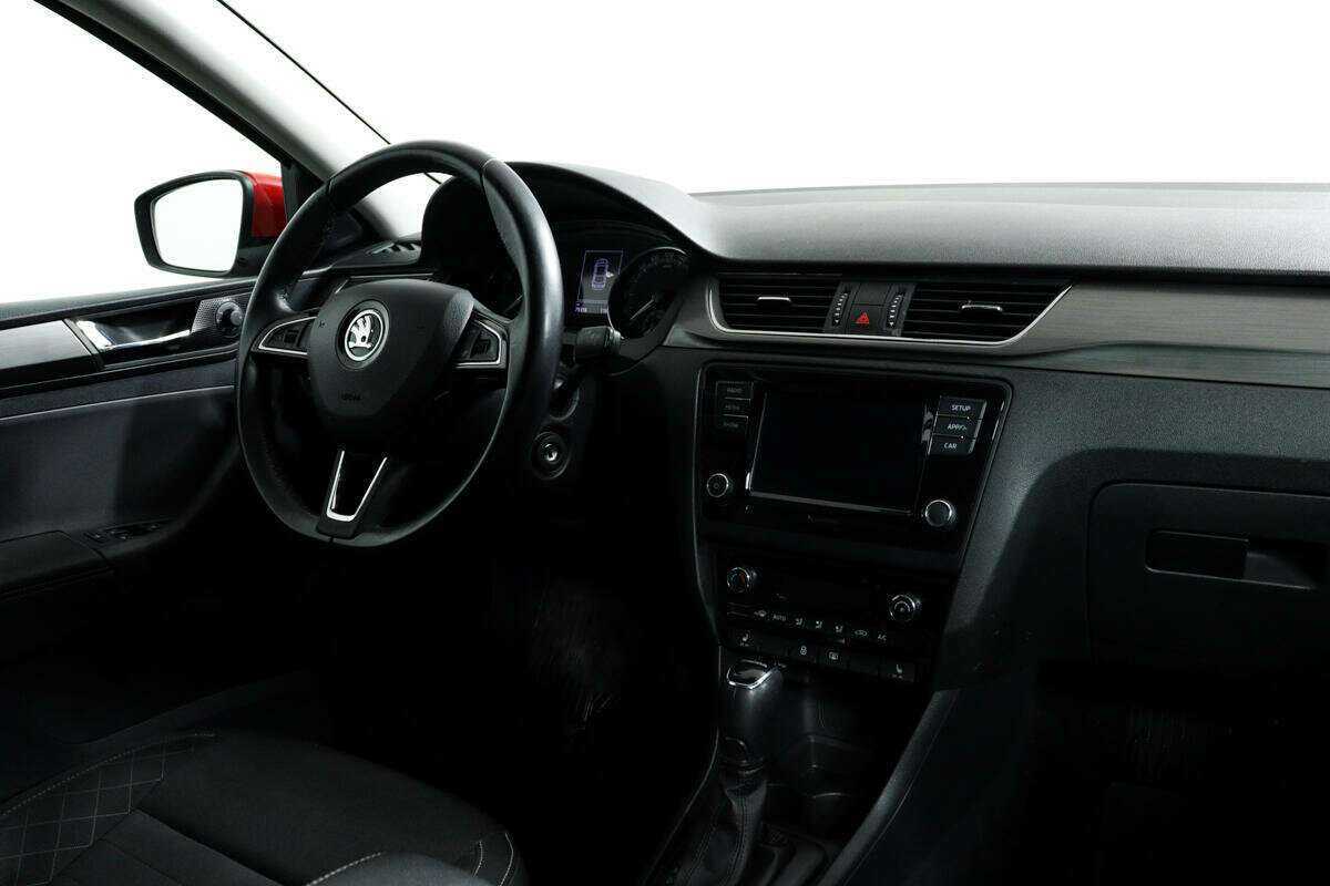 Skoda Rapid с пробегом — 2018 год. Фото: #8