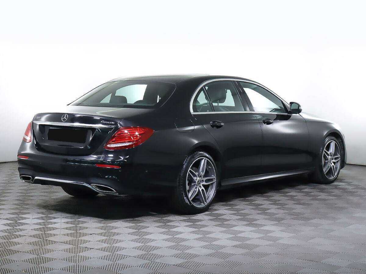 Mercedes-Benz E-Класс с пробегом — 2017 год. Фото: #3