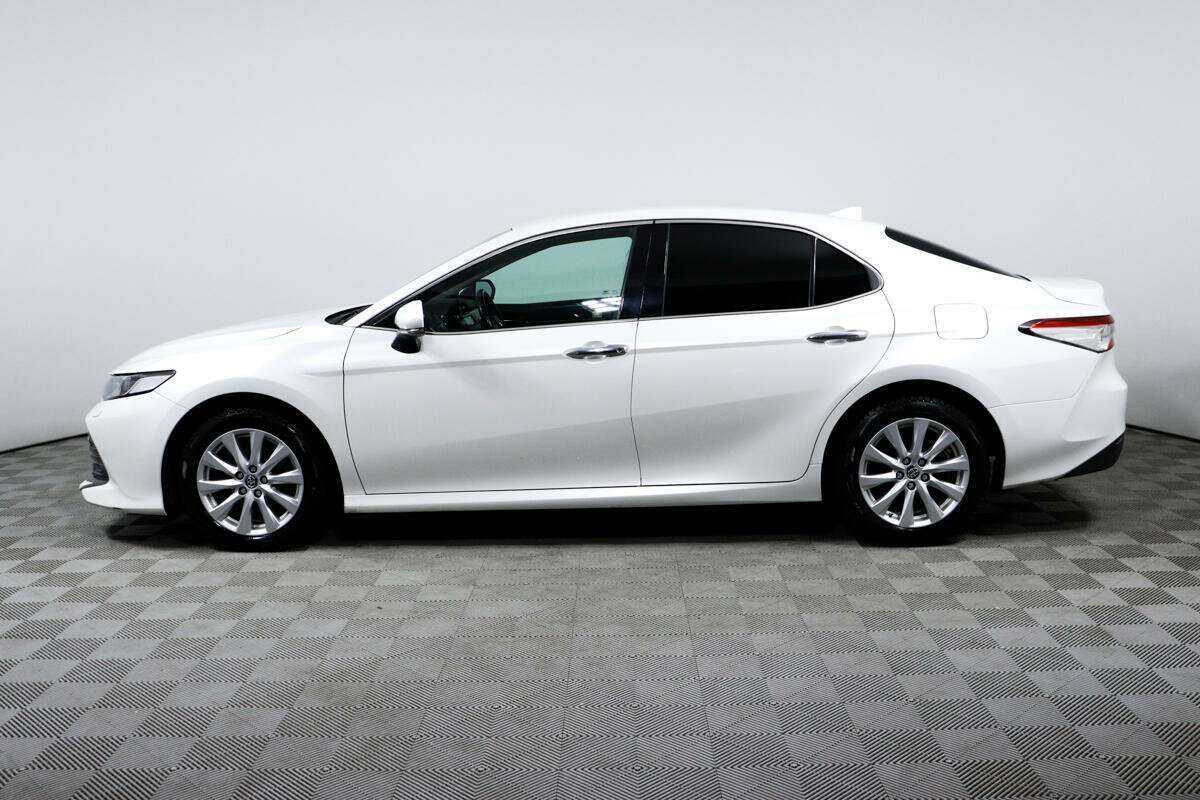 Toyota Camry с пробегом — 2019 год. Фото: #7