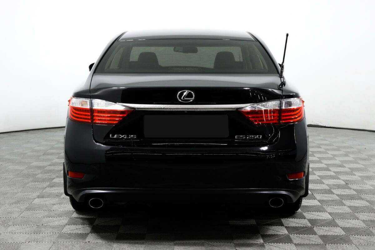 Lexus ES с пробегом — 2013 год. Фото: #5