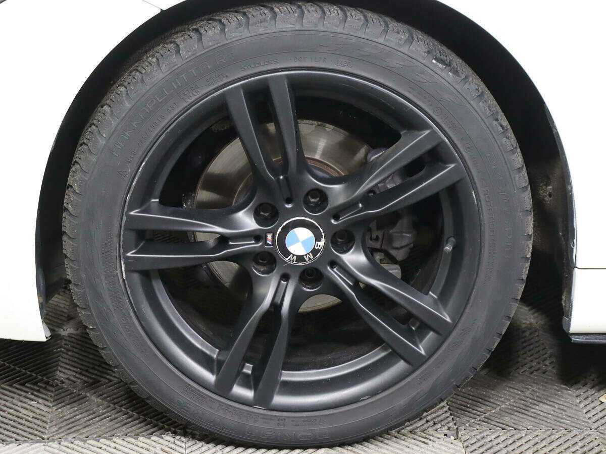 BMW 3 серии с пробегом — 2016 год. Фото: #14